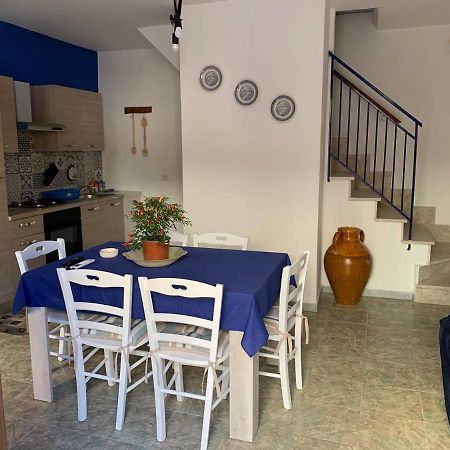 A Rizzilla Guest House 니코테라 마리나 외부 사진