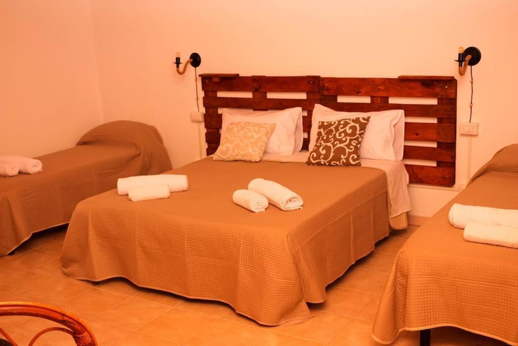A Rizzilla Guest House 니코테라 마리나 외부 사진